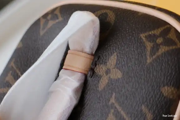 Repzbay VUITTON TOILETRY BAG LOUIS 0606
